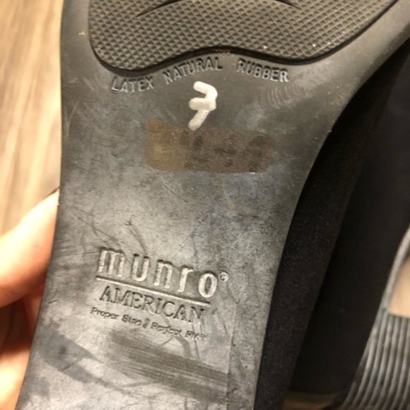 Munro American shock absorbing chuck leather Heels - Picture 2 of 7